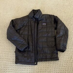 Black kids Patagonia jacket size small 7–8